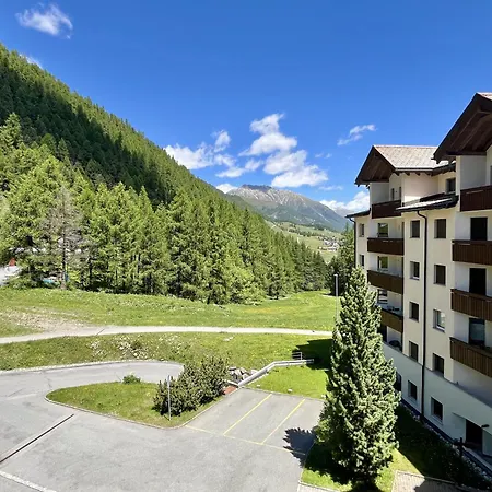 Apartment Chesa Ruinatsch -