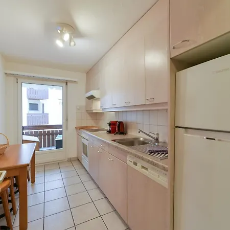 Apartment Chesa Ruinatsch - *