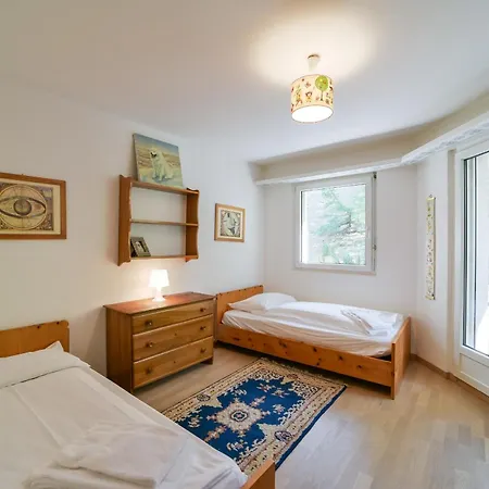 Apartment Chesa Ruinatsch - *